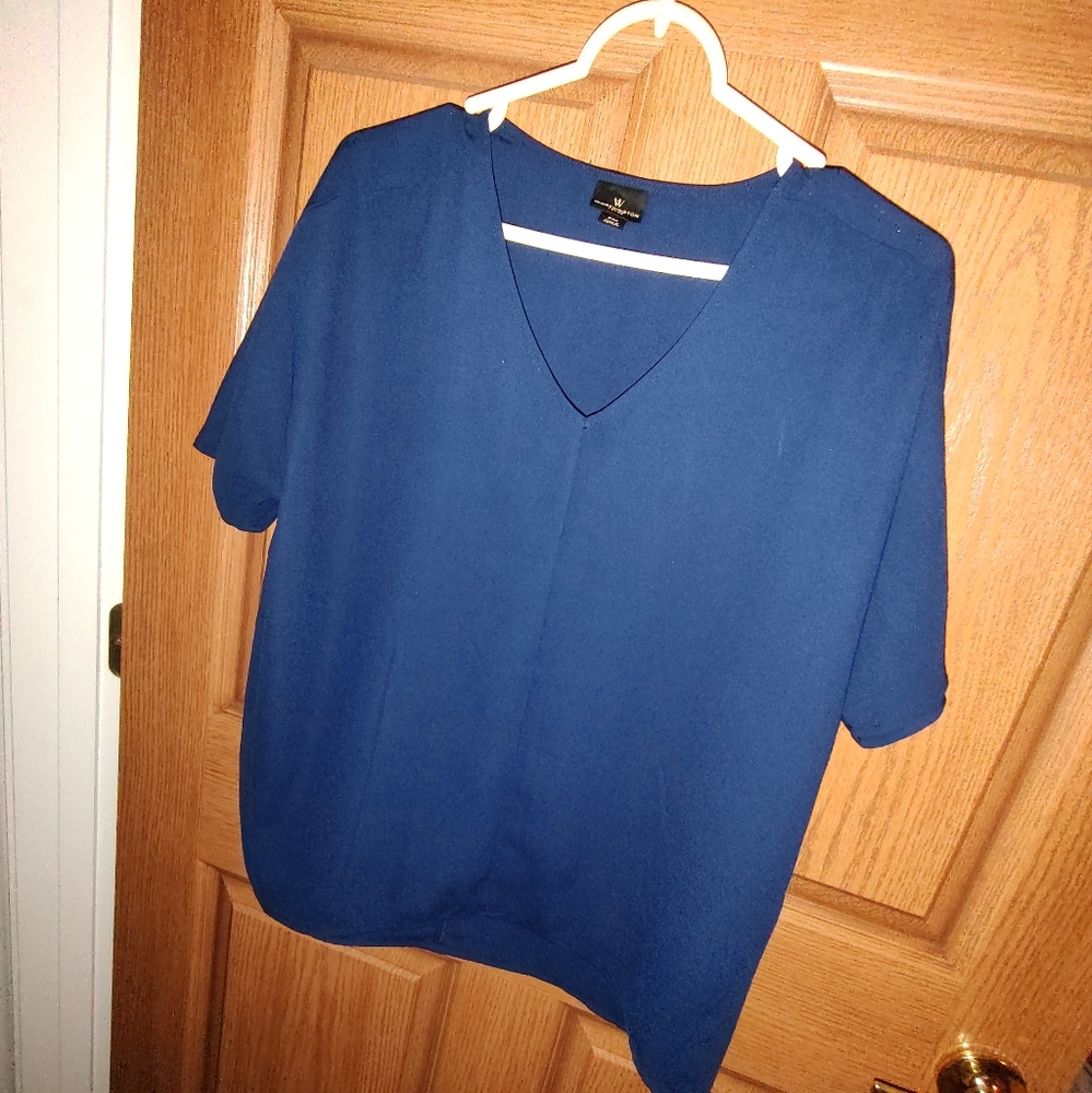 Petite Worthington navy v - neck NEVER WORN